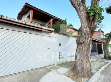 Casa · 257m² · 3 Quartos · 4 Vagas · Casa na Cidade Dutra a venda com 257 m² construídos, 3 dormitórios e 4 vagas de garagem
