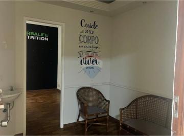 Comercial · 54m² · Sala Comercial Ampla no Edifício São Lucas - Centro de Juiz de Fora | 3 ambientes e excelente locali