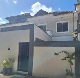 Casa · 117m² · 3 Quartos · 2 Vagas · Casa em Jacarepaguá, Rio de Janeiro/RJ de 117m² 3 quartos à venda por R$ 850.000,00