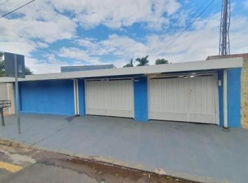 Casa · 3 Quartos · 5 Vagas · Casa em Fragata, Marília/SP de 0m² 3 quartos para locação R$ 6.000,00/mes