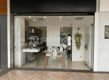 Comercial · 32m² · Ponto em Barra da Tijuca, Rio de Janeiro/RJ de 32m² para locação R$ 12.000,00/mes