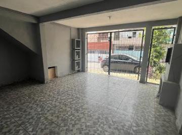 Casa · 132m² · 6 Quartos · 2 Vagas · Casa em Vila Nhocune, São Paulo/SP de 132m² 6 quartos à venda por R$ 530.000,00