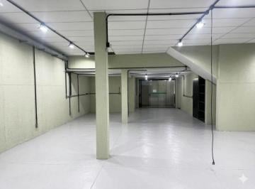 Comercial · 450m² · 4 Vagas · Galpão em Jardim do Triunfo, Guarulhos/SP de 450m² para locação R$ 9.000,00/mes