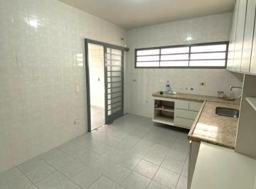 Casa · 280m² · 5 Quartos · 2 Vagas · Casa em Jardim Maria Izabel, Marília/SP de 280m² 5 quartos para locação R$ 5.000,00/mes