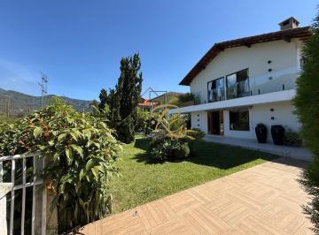 Casa · 400m² · 5 Quartos · 3 Vagas · Casa em Carlos Guinle, Teresópolis/RJ de 400m² 5 quartos à venda por R$ 2.500.000,00