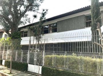 Casa · 470m² · 8 Quartos · 4 Vagas · Casa em Centro, Nova Friburgo/RJ de 470m² 8 quartos à venda por R$ 2.800.000,00