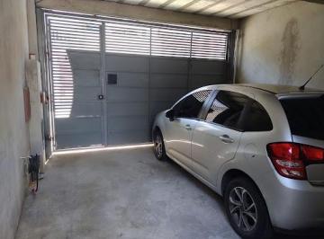 Casa · 200m² · 2 Quartos · 2 Vagas · Sobrado em Vila Romanópolis, Ferraz de Vasconcelos/SP de 200m² 2 quartos à venda por R$ 400.000,00