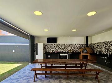 Casa · 255m² · 4 Quartos · 4 Vagas · Sobrado em Condomínio Terras do Vale, Caçapava/SP de 255m² 4 quartos à venda por R$ 1.350.000,00
