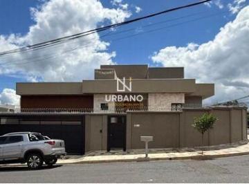 Casa · 460m² · 2 Quartos · 6 Vagas · Casa Loteamento Porto Seguro
