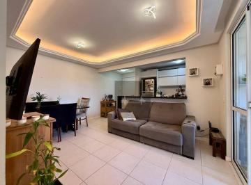 7b8d10a3bd352dbe442c17b2f38b461ef2de133c · Apartamento com 2 dormitórios à venda, 70 m² por R$ 550.000 - Barreiros - São José/SC