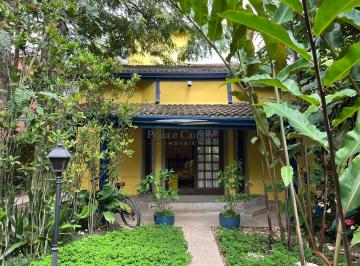 Casa · 272m² · 4 Quartos · 2 Vagas · Casa a 250m da Praia de Camburi | Espaço, privacidade e natureza