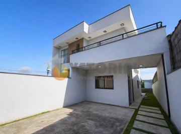 Casa de 2 quartos, Caraguatatuba · Sobrado á venda com 2 dormitórios no Balneário dos Golfinhos em Caraguatatuba SP