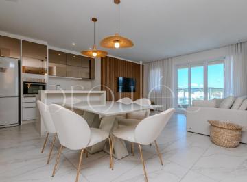Apartamento de 2 quartos, Itajaí · APARTAMENTO COM VISTA MAR NO ED. BRAVA ARTS NA PRAIA BRAVA DE ITAJAÍ PARA LOCAÇÃO/ALUGUEL ANUAL