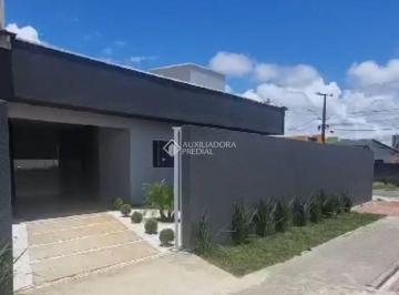 Casa · 75m² · 2 Quartos · 1 Vaga · Casa de esquina com 2 quartos, garagem coberta e excelente custo-benefício