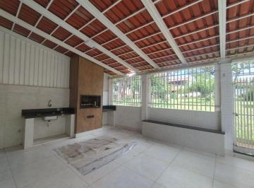 Casa de 3 quartos, Brasília · Excelente casa na Asa Norte com 3 quartos sendo uma suíte