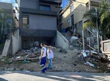 Visada da Frente da Casa · Casa em fase final de construção - Nova Paulista, Próximo a portaria Social