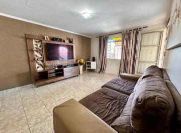 Casa de 3 quartos, Brasília · Casa térrea, Guará II, 3 quartos, 1 suíte com hidromassagem cozinha com armários