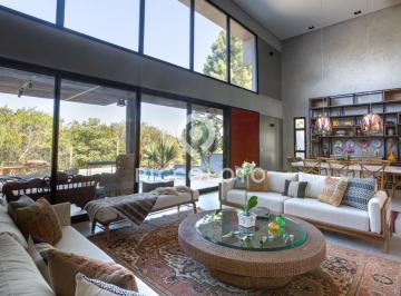 Casa · 420m² · 4 Quartos · 5 Vagas · Sobrado à venda em Campinas, Bairro das Palmeiras, com 4 suítes, com 420 m²