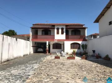 Casa · 4 Quartos · Casa à venda no bairro Itapebussu em Guarapari com 4 quartos