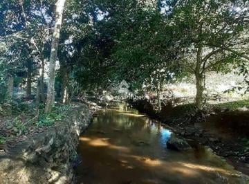 Casa · Área Espaçosa a Venda com Natureza Exuberante em Iguape Guarapari ES
