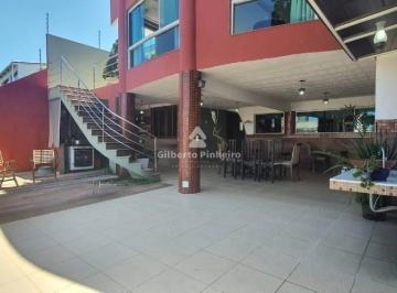 Casa · 300m² · 4 Quartos · 3 Vagas · Casa Triplex no bairro Muquiçaba em Guarapari/ES