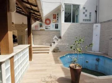 Casa · 3 Quartos · Casa á venda no Centro de Guarapari/ES- 3 Quartos Amplos