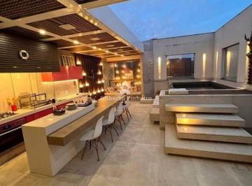 Apartamento · 232m² · 4 Quartos · Cobertura luxuosa no Centro de Guarapari com 3 vagas de garagem - Porteira fechada