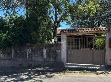Casa · 3 Quartos · Casa à Venda em Guarapari-ES: 3 Quartos Sendo 1 Suíte, 3 Banheiros - Excelente Oportunidade!