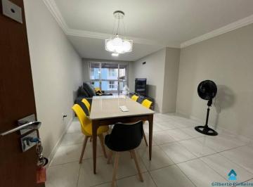 Apartamento · 2 Quartos · Apartamento a poucos metros da praia na Praia do Morro em Guarapari ES