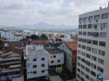 Apartamento · 3 Quartos · Aptos no Centro de Guarapari es á Venda: 3 Quartos