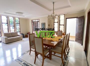 Casa · 242m² · 4 Quartos · Casa à venda - em Vila Paquetá