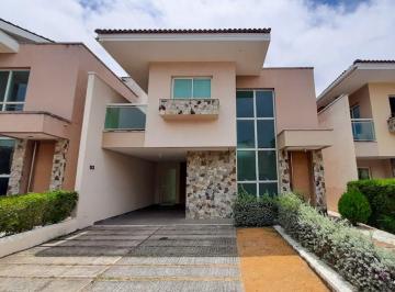 Casa de 3 quartos, Eusébio · Casa com 231 m² e 3 quartos à venda em Mangabeira