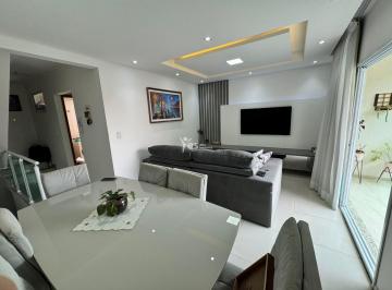 39531001_g.jpg ·
Venda de Sobrado em Condomínio com 125m² em Santo André - Mobiliado