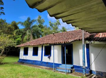 Foto 01 · Sítio de Luxo à Venda em Resende-RJ: 5 Quartos, 2 Salas, 2 Banheiros, 1 Vaga de Garagem em 23.840m² 