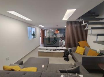 Casa · 130m² · 2 Quartos · Sobrado totalmente reformado à venda no Butantã!
