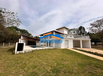 Casa · 400m² · 3 Quartos · 4 Vagas · Espetacular Residência em Guararema – Condomínio Alpes