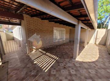 Casa de 4 quartos, Caraguatatuba · Casa com 261 m² e 4 quartos SENDO 1 SUITE à venda em Poiares