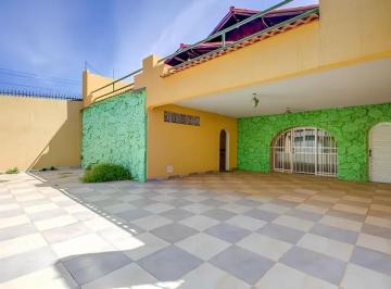 Casa de 5 quartos, Taguatinga · 5 quartos suíte varanda armários planejados aceita financiamento QND 40 Taguatinga Norte
