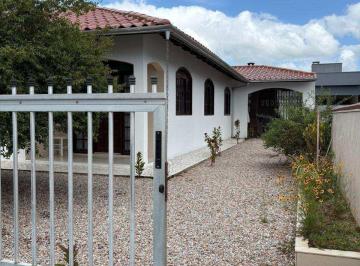 casa-a-venda-no-centro-de-tijucas-amplo-terreno-e--4359151318e0b06005b6abe5d126c2ffe39.jpeg · Casa à Venda no Centro de Tijucas – Amplo Terreno e Excelente Localização