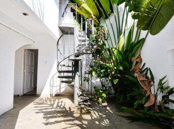 imoveis-na-vila-casa-vila-mariana-quintal-praça · Casa charmosa, um refúgio arborizado da Vila Mariana, em frente à Cinemateca Brasileira