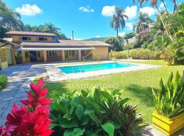 Casa · 210m² · 4 Quartos · 6 Vagas · Já pensou em viver em uma Capital com ar de Floresta?