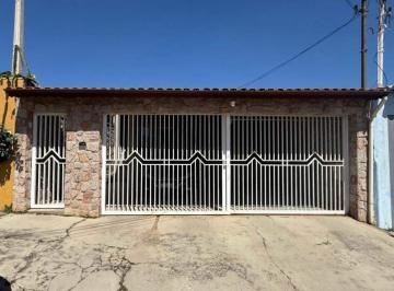 Casa · 180m² · 3 Quartos · 2 Vagas · Casa para VENDA localizada no bairro JARDIM FLORESTAL, em Jundiaí/SP.