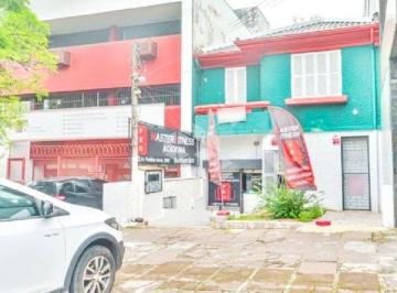 Comercial · 220m² · 5 Quartos · 4 Vagas · Bela casa comercial com 105m² em um dos melhores pontos comerciais na Av. Protásio Alves
