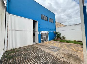 Comercial · 300m² · 2 Vagas · Galpão disponível para locação no bairro Dona Zulmira em Uberlândia-MG