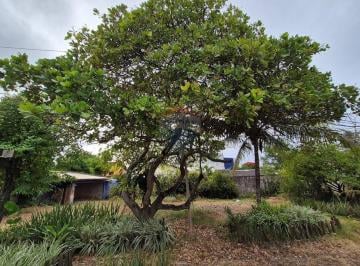 Casa · 211m² · 4 Quartos · 10 Vagas · Casa com Terreno à Venda em Vilas do Atlântico