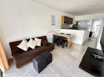 Casa · 80m² · 2 Quartos · 1 Vaga · À venda casa com churrasqueira em condomínio com piscina e vaga de estacionamento, no bairro da Rasa