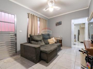 Casa · 88m² · 2 Quartos · 1 Vaga · Casa térrea à venda na Vila Matilde 2 dormitórios com quintal e vaga de garagem