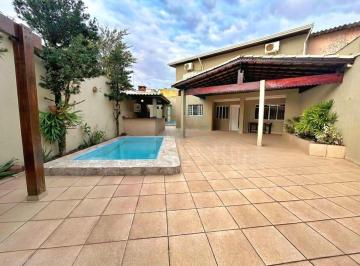 Casa · 174m² · 4 Quartos · 5 Vagas · Casa grande - piscina e churrasqueira próxima do mar em Praia Grande