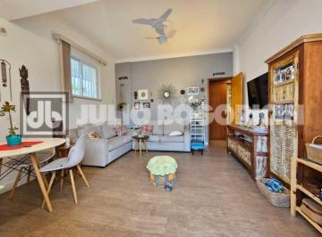 Apartamento · 76m² · 2 Quartos · Laranjeiras! Apartamento tipo casa, reformado, sala bem iluminada, dois confortá
