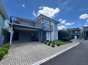 Casa · 220m² · 4 Quartos · 2 Vagas · Casa em condomínio no Umbará